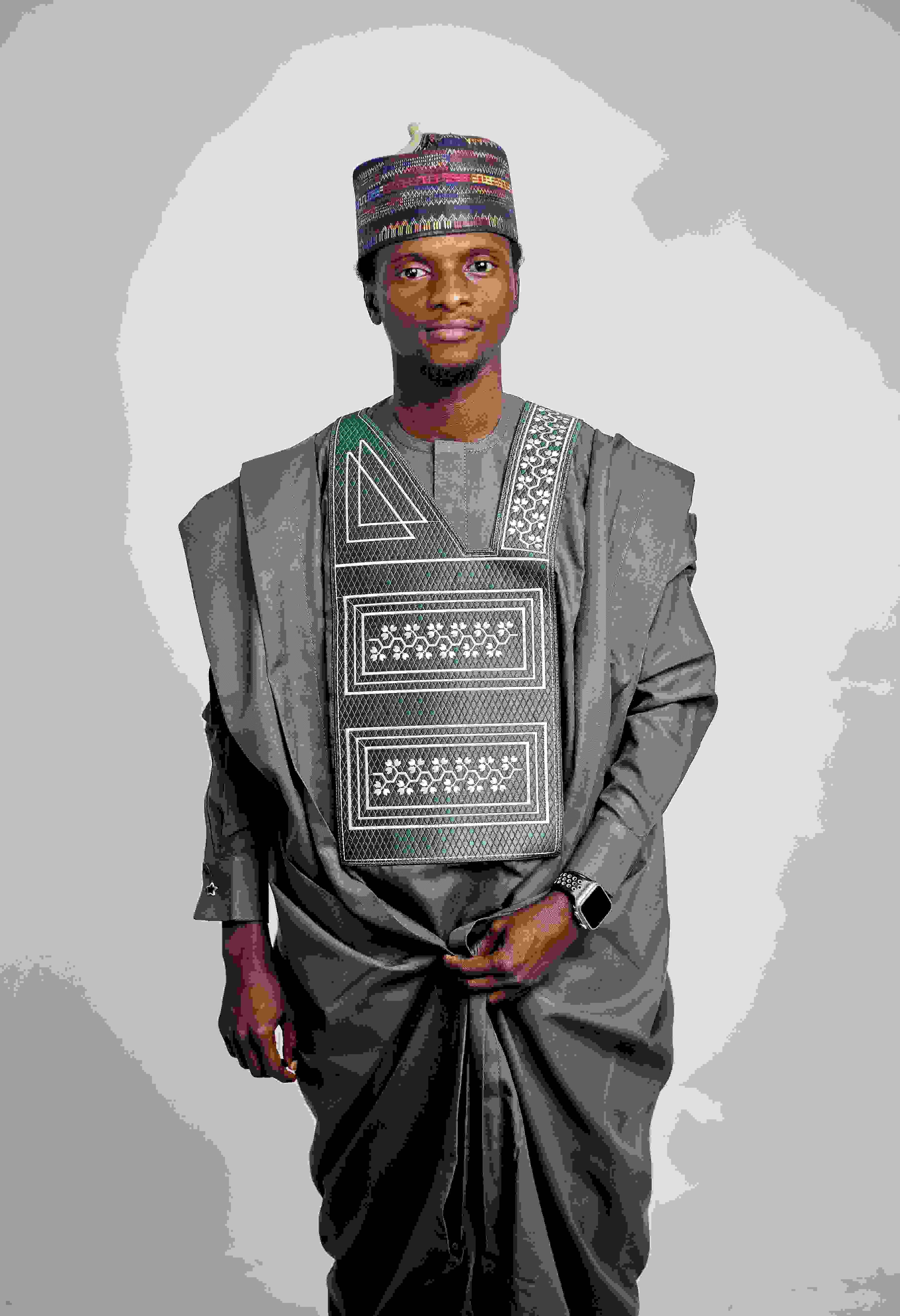 Headshot of Tunde, a happy customer